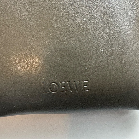 LOEWE NWOT sunglasses LW401121 - Picture 10 of 16